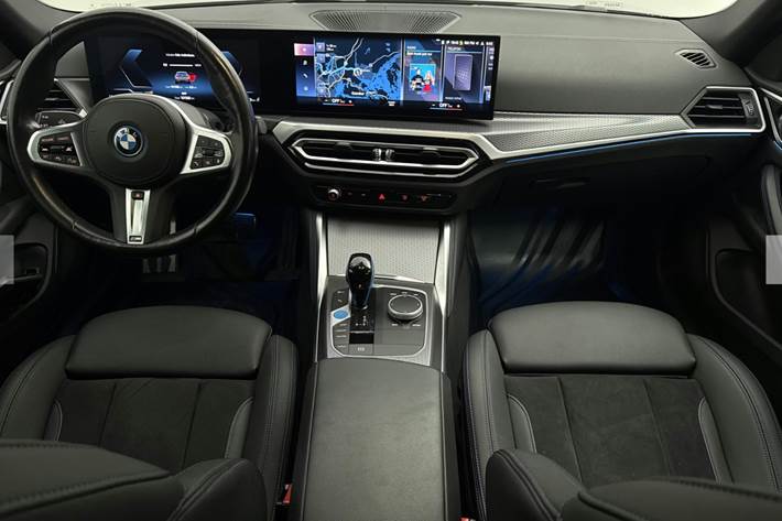 Grå BMW i4 fra 2023