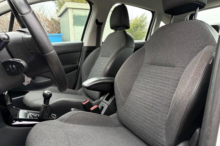 Grøn Citroën C3 fra 2015