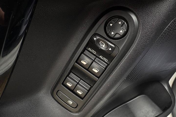Grøn Citroën C3 fra 2015