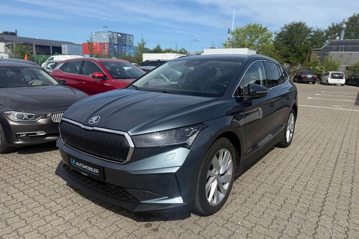 Grå Skoda Enyaq fra 2021
