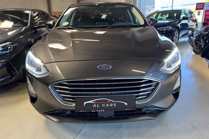 Grå Ford Focus fra 2021