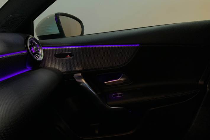 Hvid Mercedes A180 d fra 2018