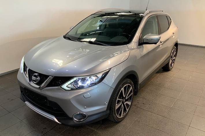 Sølv Nissan Qashqai fra 2014