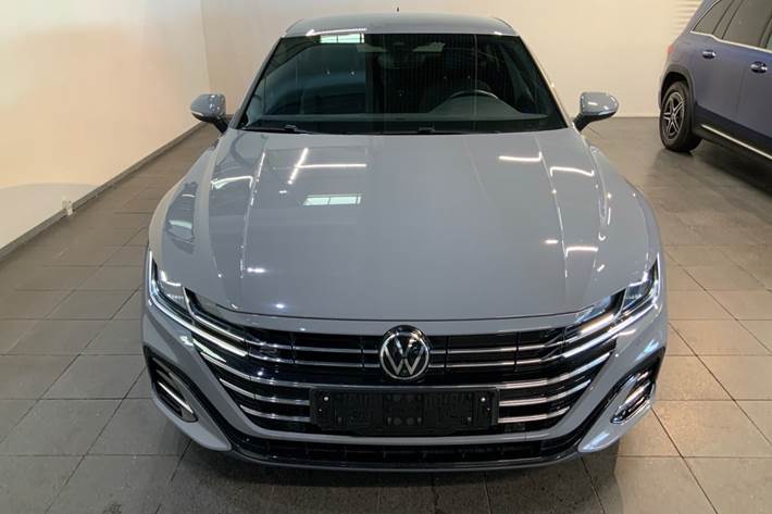 Grå VW Arteon fra 2023