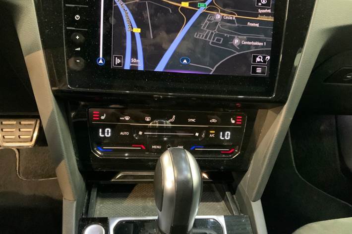 Grå VW Arteon fra 2023