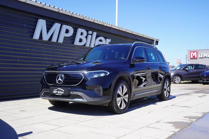 Sort Mercedes EQB250 fra 2024