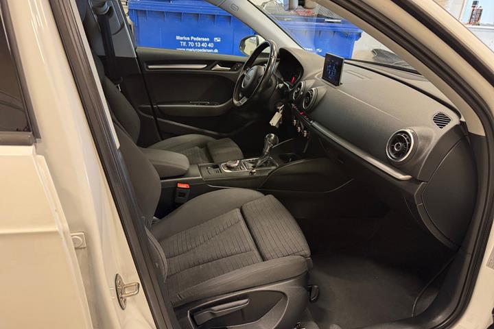 Hvid Audi A3 fra 2016