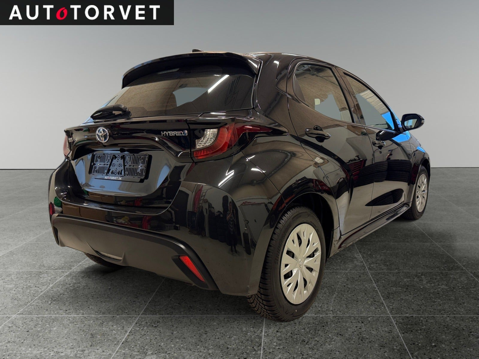 Sort Toyota Yaris fra 2023
