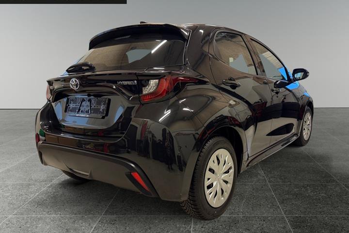 Sort Toyota Yaris fra 2023
