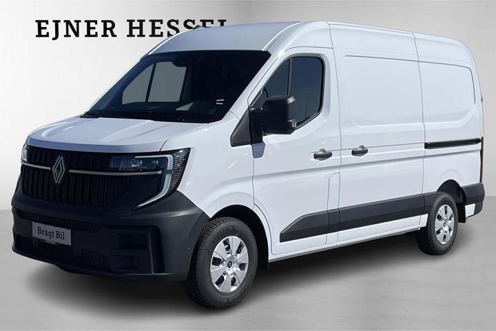 Hvid Renault Master V T33 fra 2025 set udefra