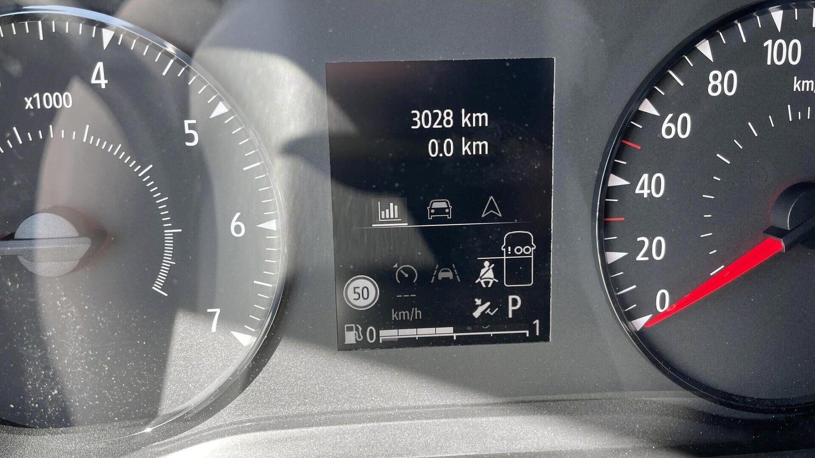Hvid Renault Master V T33 fra 2025