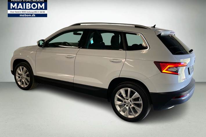 Hvid Skoda Karoq fra 2019