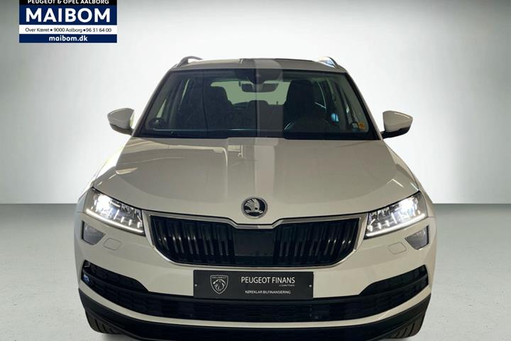 Hvid Skoda Karoq fra 2019