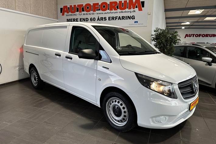 Hvid Mercedes eVito 112 fra 2022