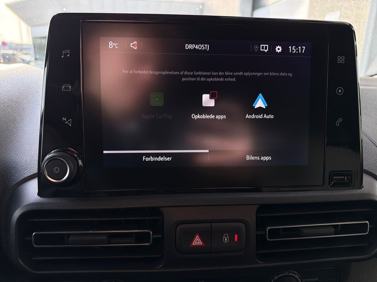 Hvid Opel Combo-e fra 2023