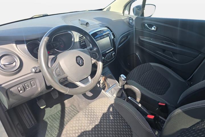 Hvid Renault Captur fra 2017