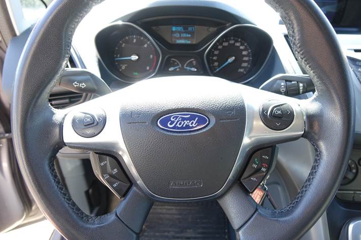 Grå Ford C-MAX fra 2011