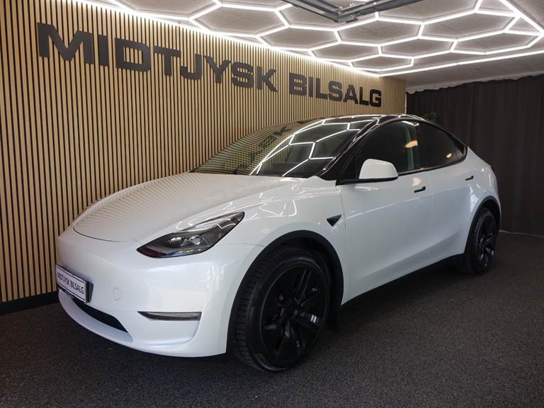 Tesla Model Y Long Range AWD
