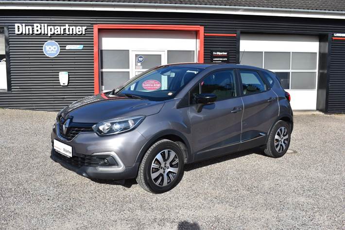 Grå Renault Captur fra 2017