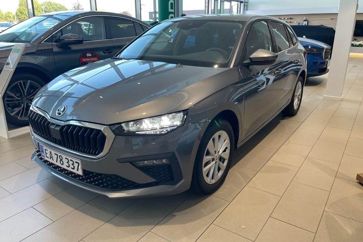 Grå Skoda Scala fra 2024