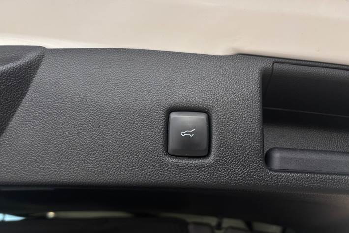 Hvid Ford Kuga fra 2022