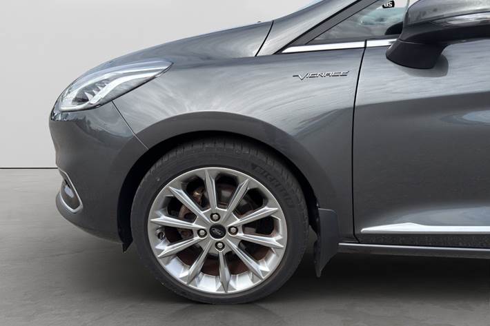 Grå Ford Fiesta fra 2019