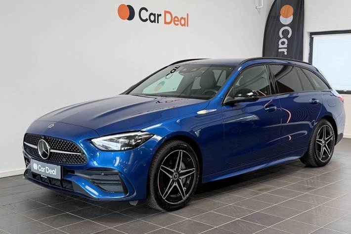 Blå Mercedes C300 e fra 2023
