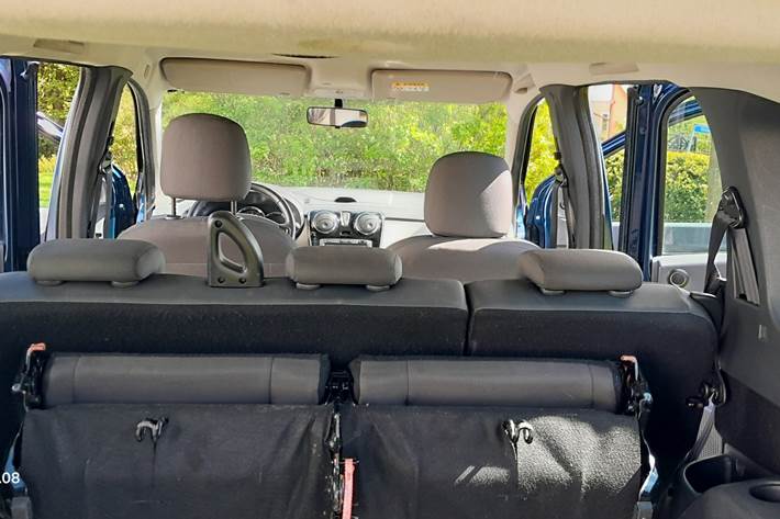 Blå Dacia Lodgy fra 2016