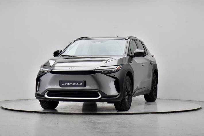 Grå Toyota BZ4X fra 2023