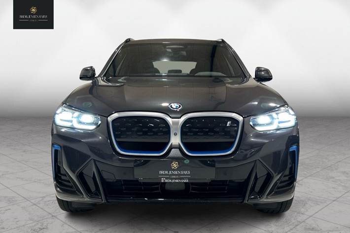 Sort BMW iX3 fra 2022
