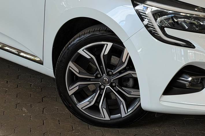 Hvid Renault Clio V fra 2021