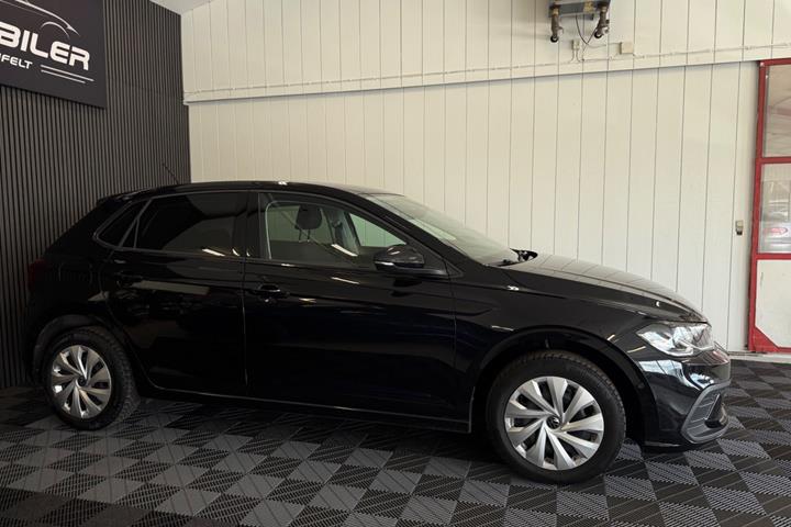 Sort VW Polo fra 2022