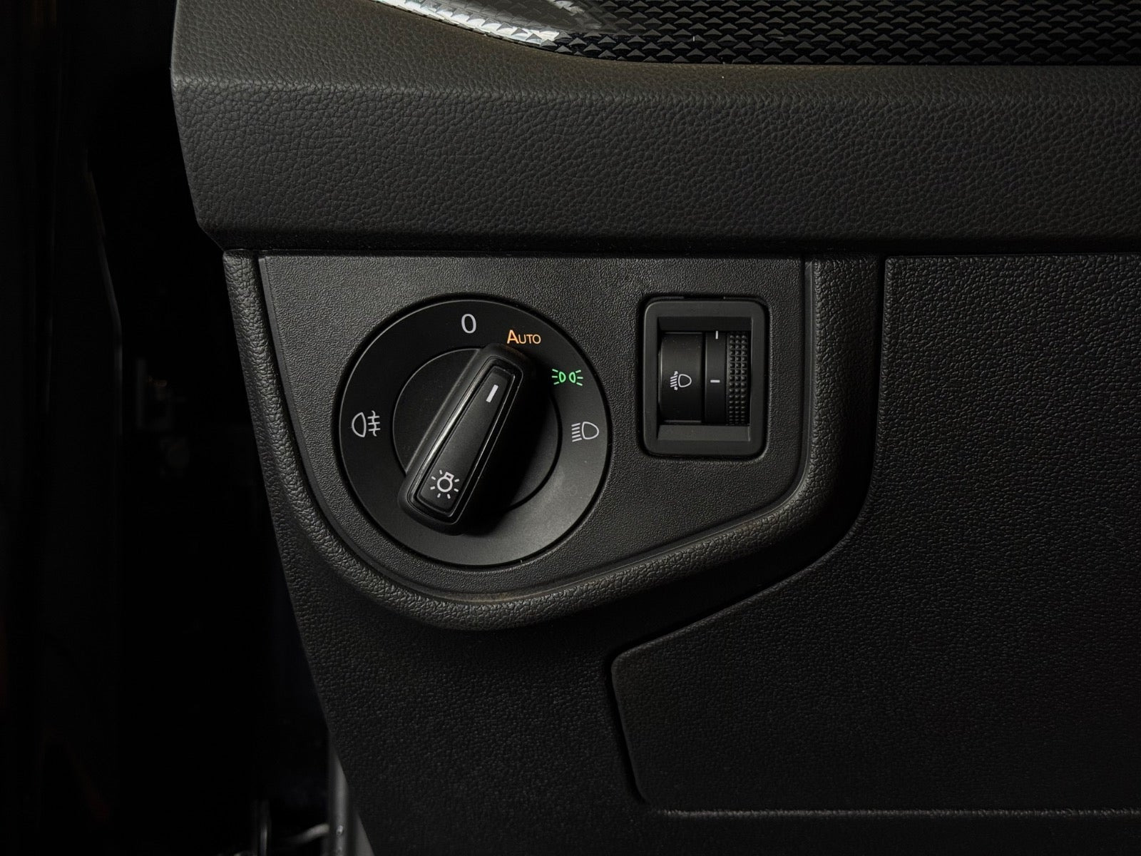 Sort VW Polo fra 2022