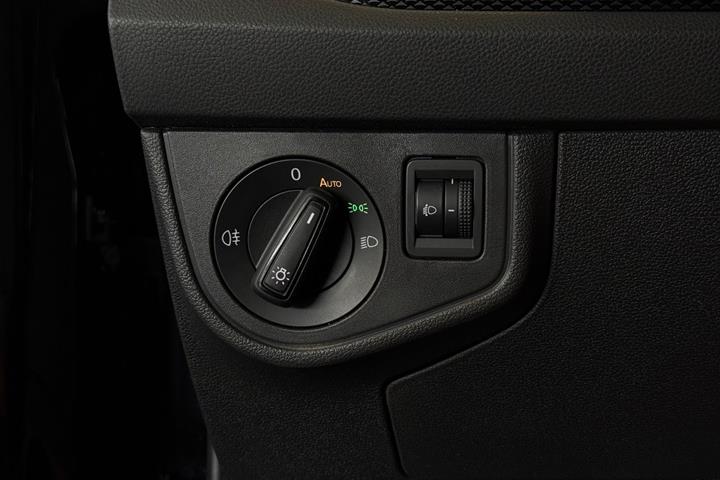 Sort VW Polo fra 2022