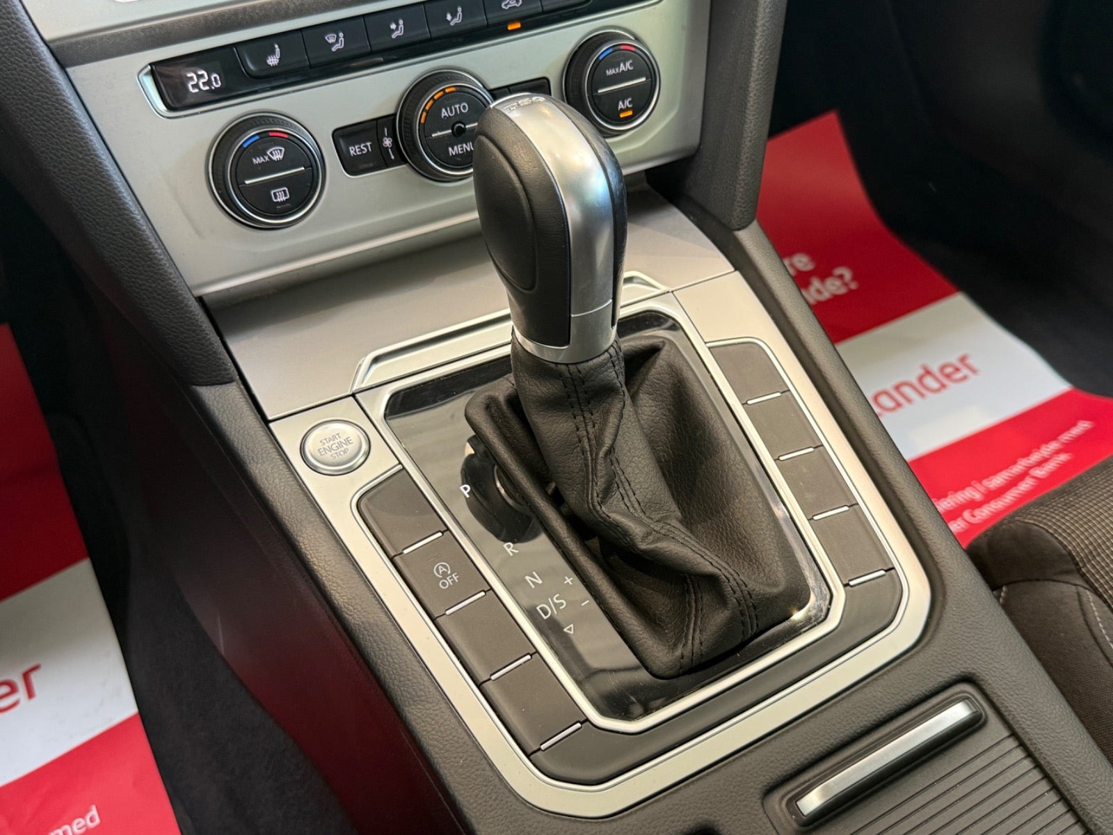 Grå VW Passat fra 2018