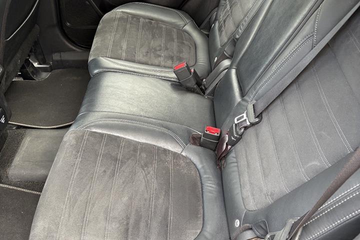 Sort Mitsubishi Outlander fra 2020