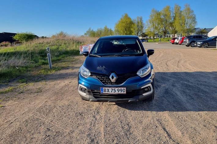 Blå Renault Captur fra 2018