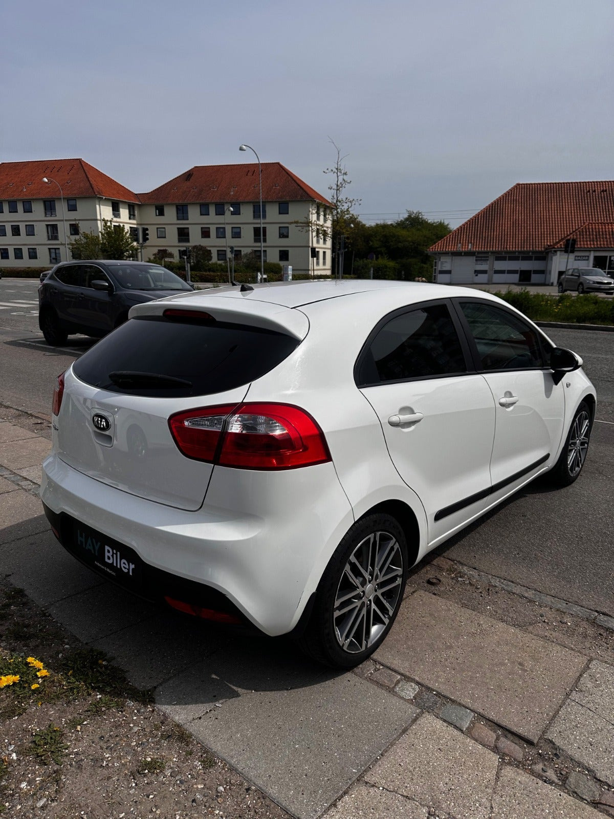 Hvid Kia Rio fra 2014