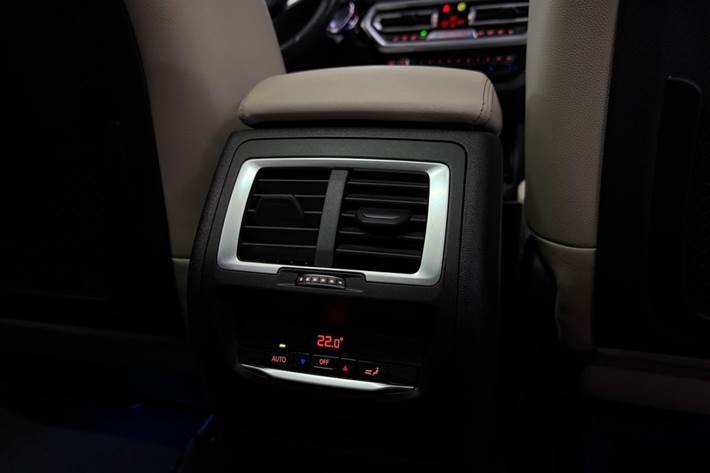 Sort BMW iX3 fra 2022