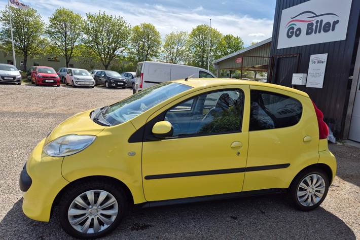 Grøn Peugeot 107 fra 2008