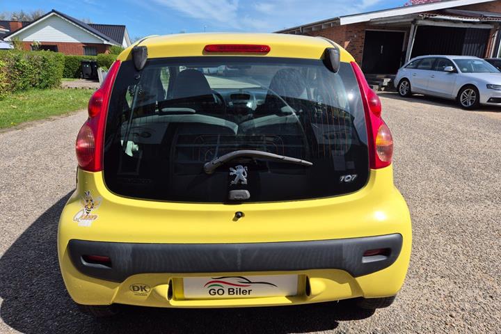 Grøn Peugeot 107 fra 2008