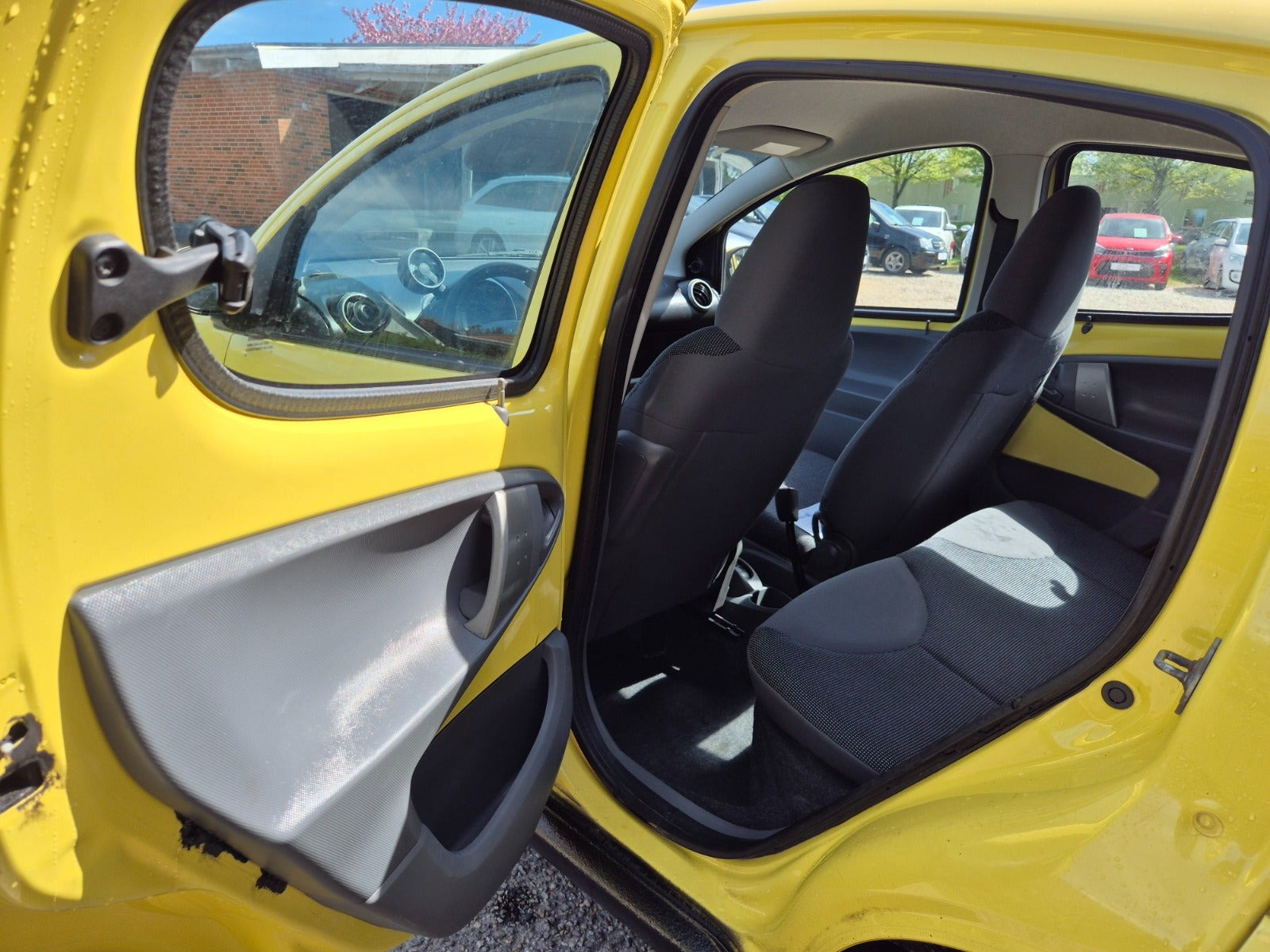 Grøn Peugeot 107 fra 2008