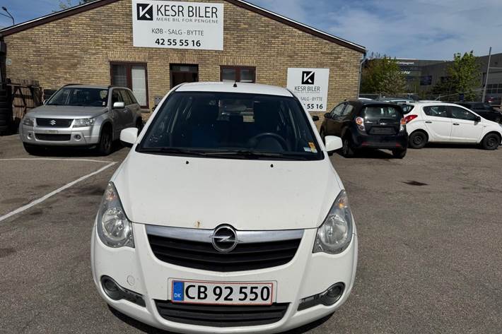 undefined Opel Agila fra 2009 set udefra