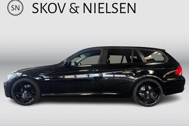 Sort BMW 318d fra 2009