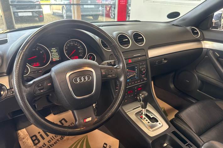 Sort Audi A4 fra 2002