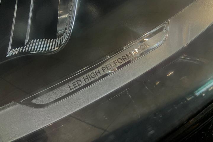 Sort Mercedes C200 fra 2017
