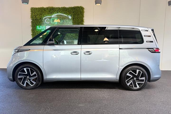 Sølv VW ID.Buzz fra 2024