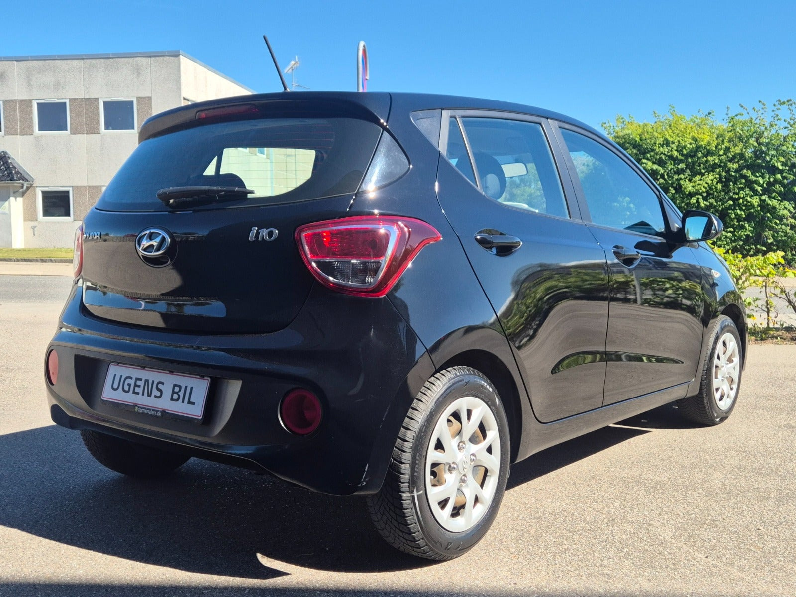 Sort Hyundai i10 fra 2019