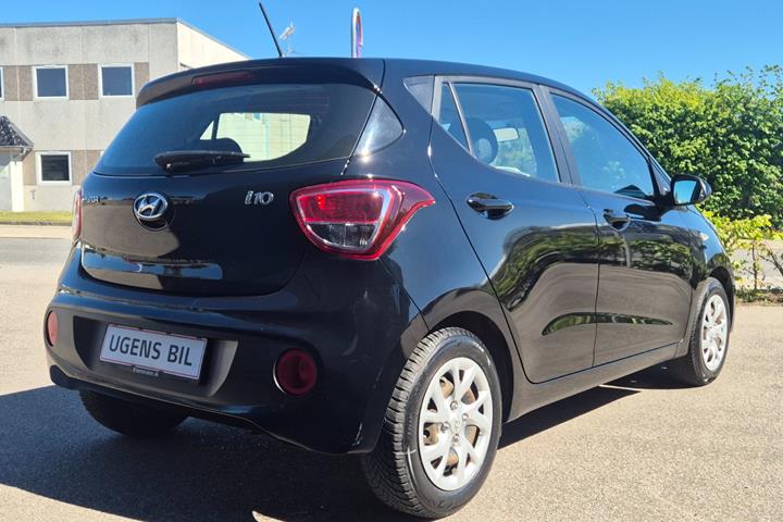 Sort Hyundai i10 fra 2019