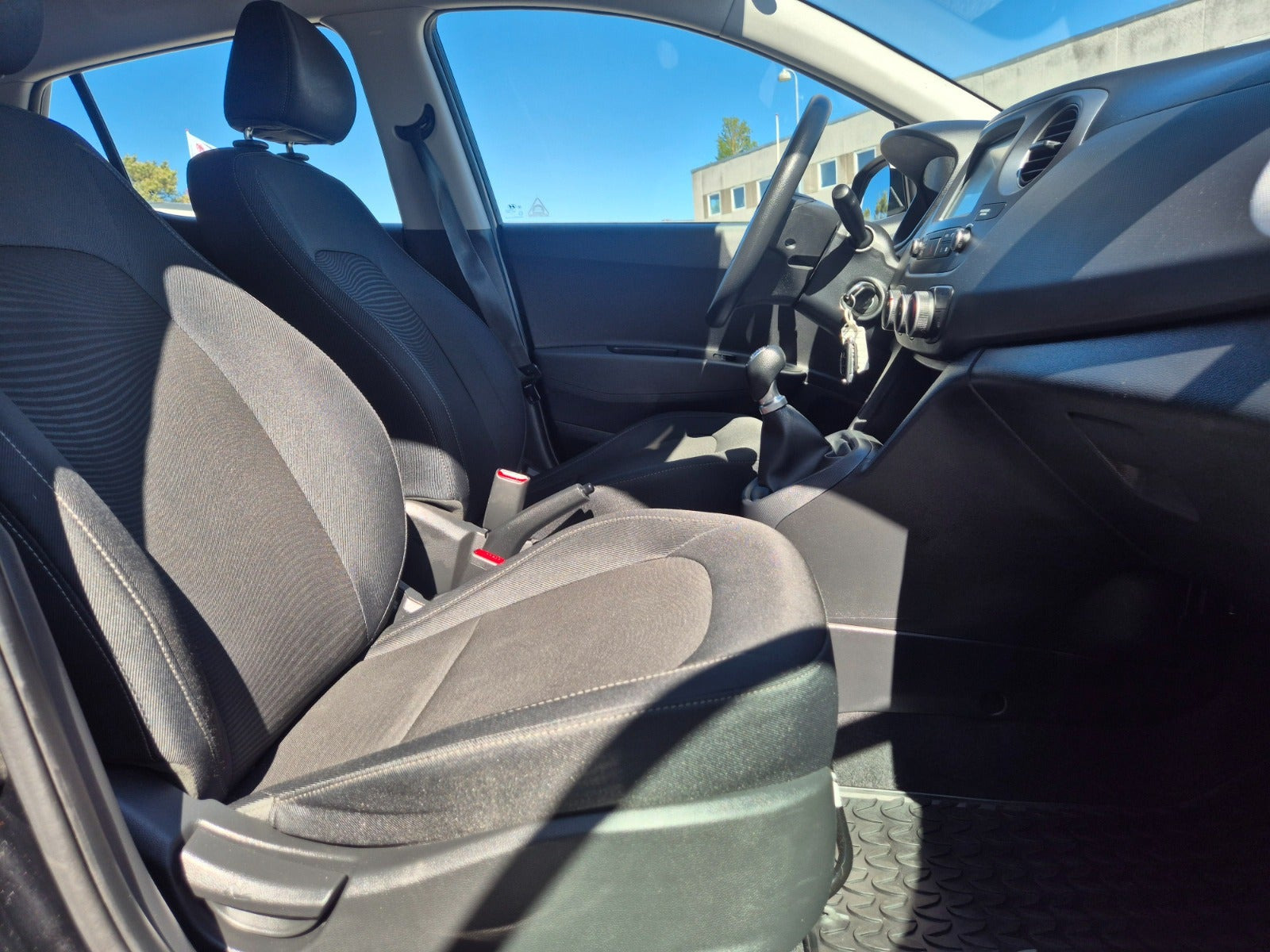 Sort Hyundai i10 fra 2019